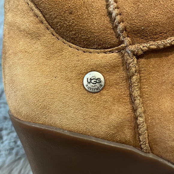 UGG WEDGES!! - Picture 4 of 6